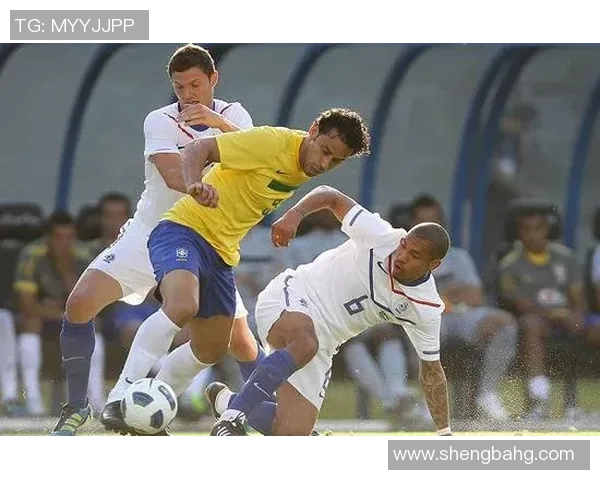 观战的足球明星背后的故事与他们对比赛的独特见解